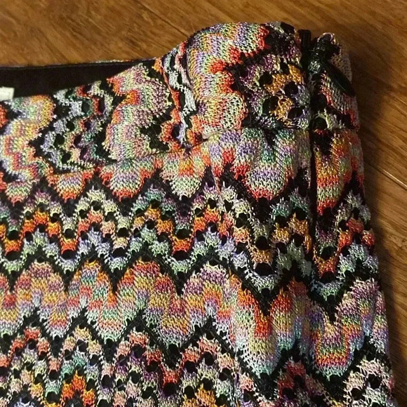 Trina Turk wide leg weekend pants - size 4 - geometric print - side zip - Picture 3 of 7